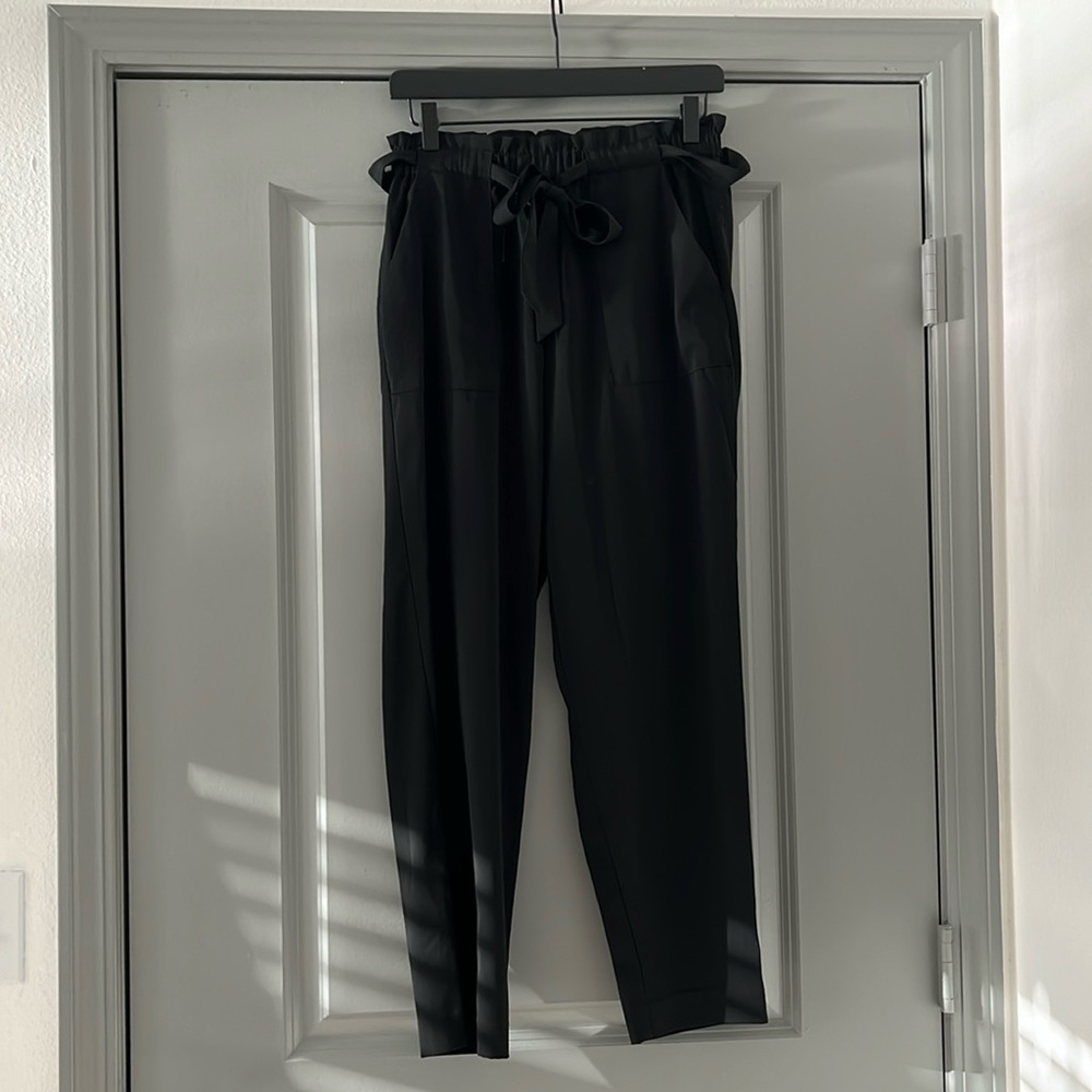 Dynamite Belted Ankle Flowy Pants